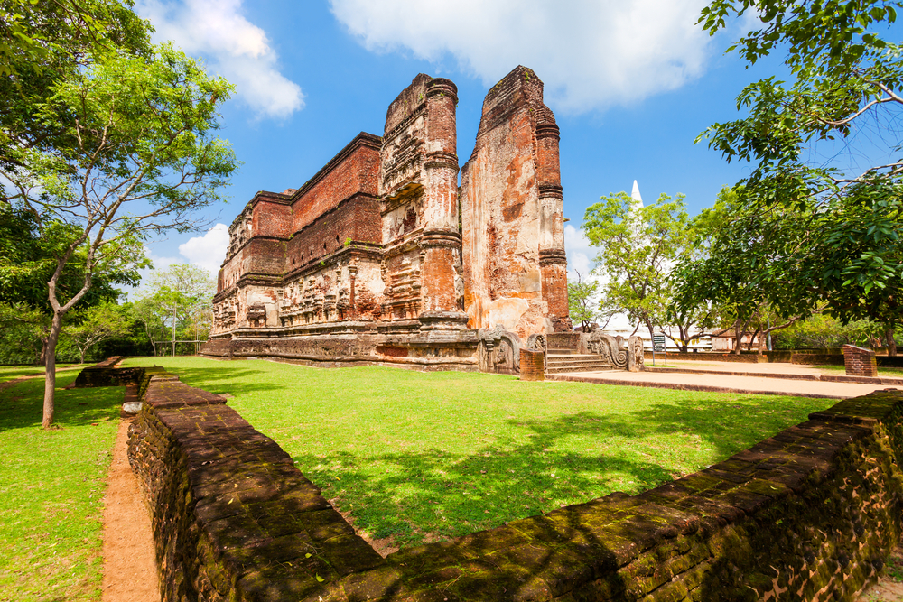 things to do in Polonnaruwa., Sri Lanka