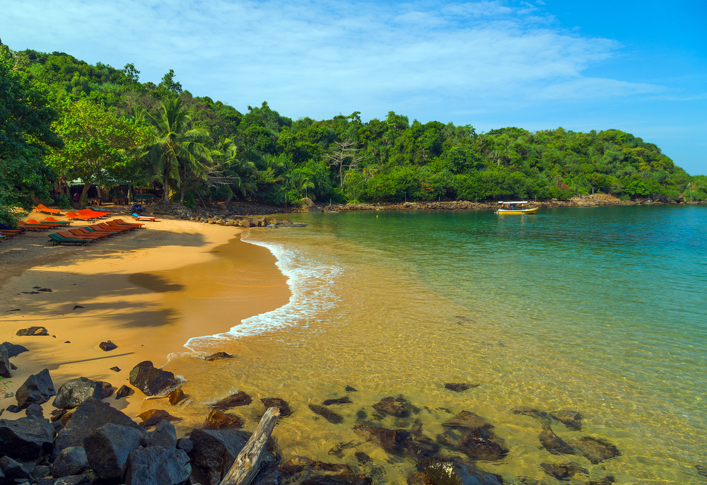 Take an off-the-beaten-track trek to Jungle Beach in Unawatuna.