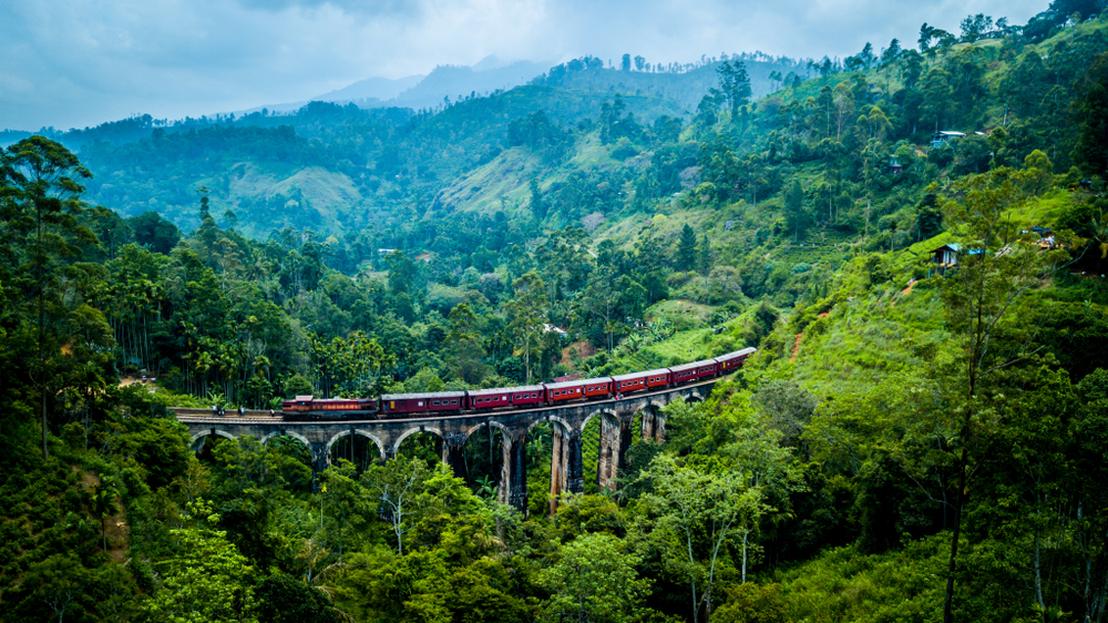 Explore the famous Nine Arches Bridge in Ella!